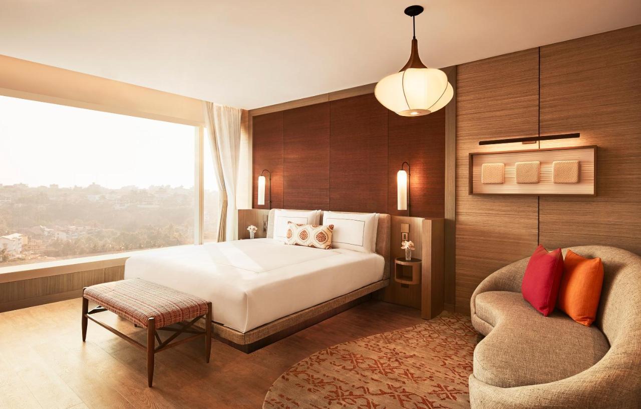 Taj Cidade De Goa Horizon, Goa Panaji Exterior photo A bedroom at the Taj Mahal Palace